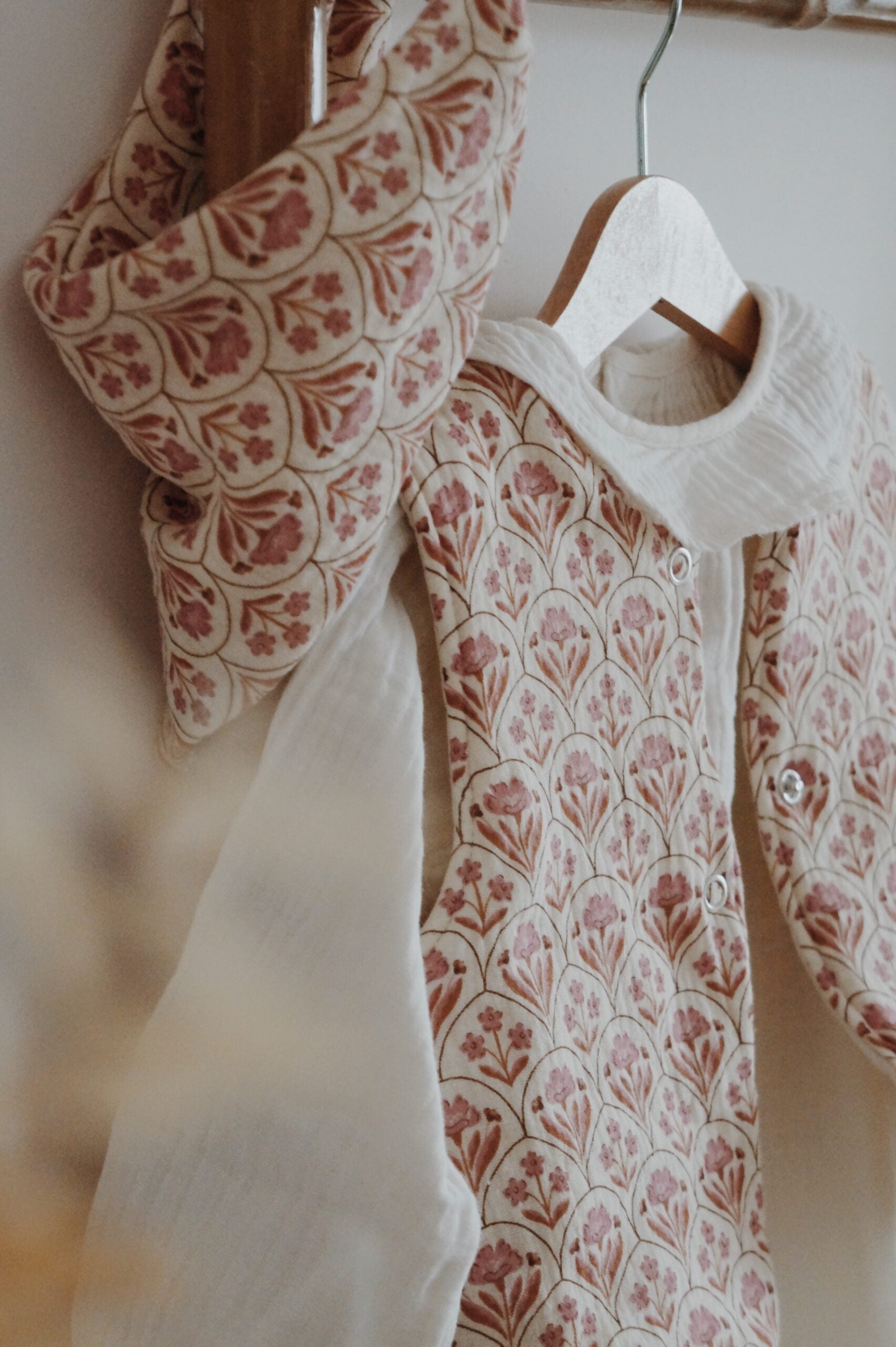 Veste matelassée sans manches crème/Indira Taille 36 mois