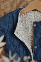 Veste matelassée avec manches enfant Jean/ Feuilles d'olivier Taille 18 mois