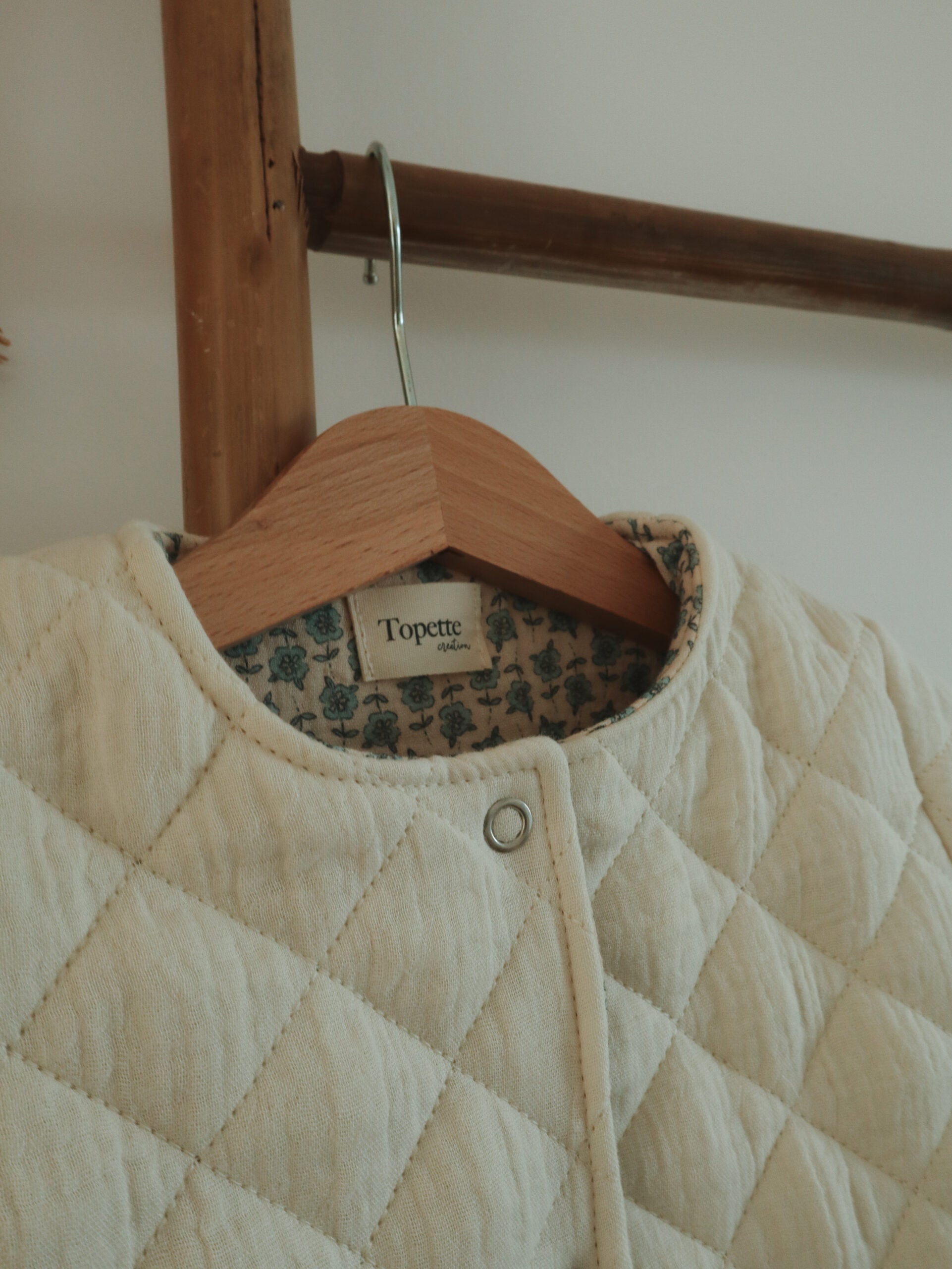 Veste matelassée avec manches enfant Crème/Bloom Taille 36 mois